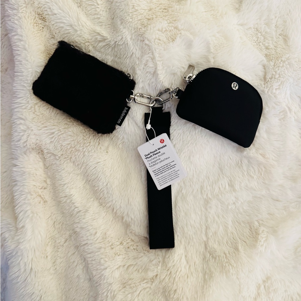 NWT lululemon dual pouch wristlet plush fleece Black and silver